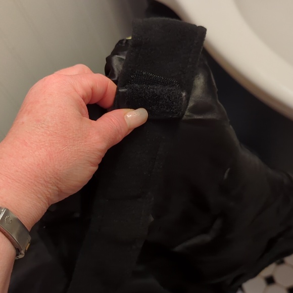 ππΎNWTπΎπ OLD NAVY π₯°πΆπΊDog SupplyπΊπΆπ₯° M/L π BUMBLEBEE COSTUME π 2 avail! - Picture 7 of 12